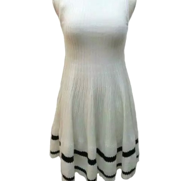 TIMELESS CLASSIC CHANEL LOGO FLARE RIBBED KNIT MINI DRESS 38 - Picture 8 of 8